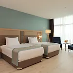 The ホテル 4*