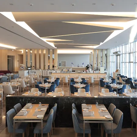 The Hotel 4*