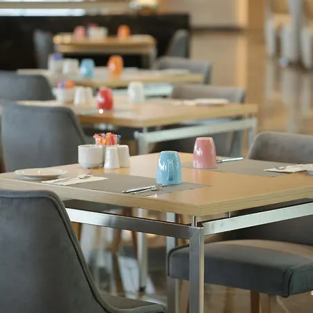The Hotel 4*